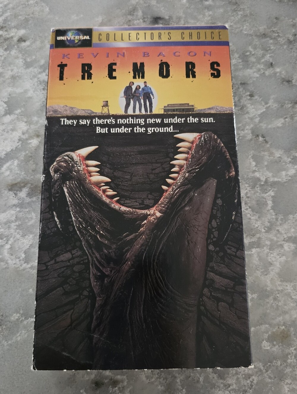 Tremors VHS Movie 1990 Universal Collectors Choice Kevin Bacon Cult Horror SciFi